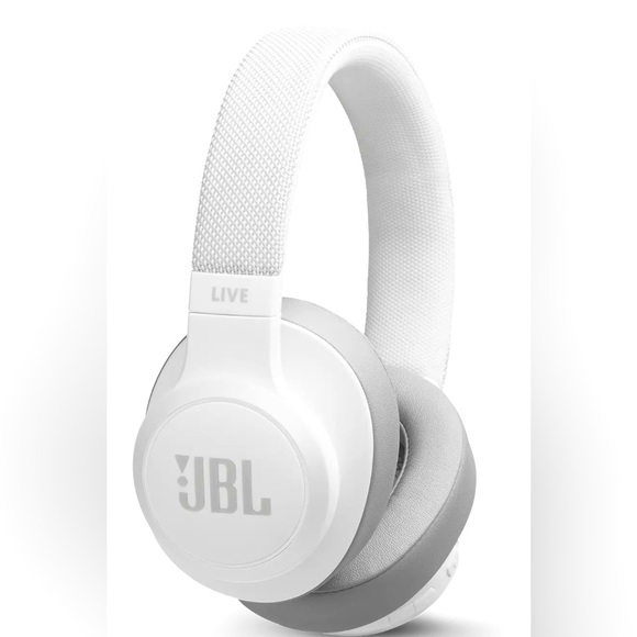 JBL Wireless Bluetooth Over-Ear Headphones with Built-in Microphone